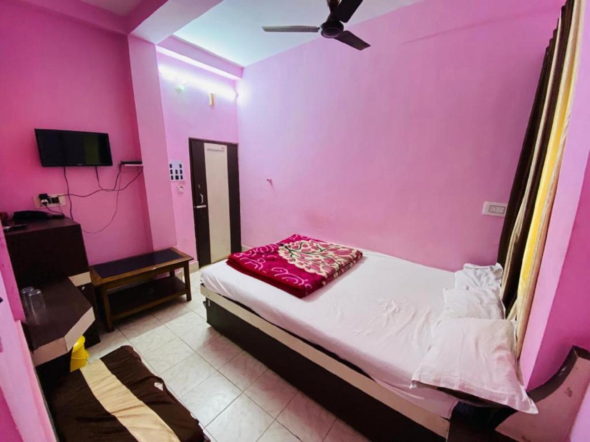 Staymaker Hotel Prerana Tarapith Exterior photo
